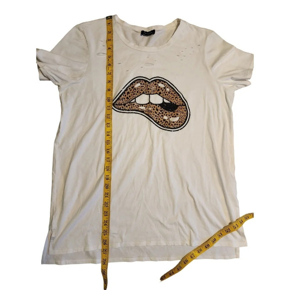 Zutter Lips Are Sealed Distressed Leopard Lips Tee Size Large F395 - Picture 8 of 10